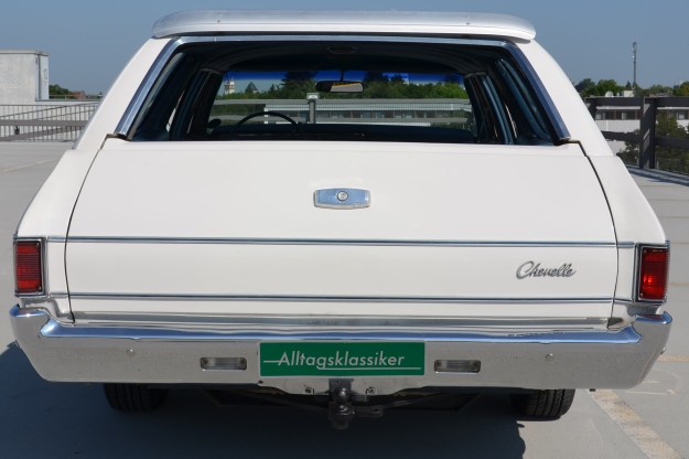 68er Chevelle Malibu Station Wagon back