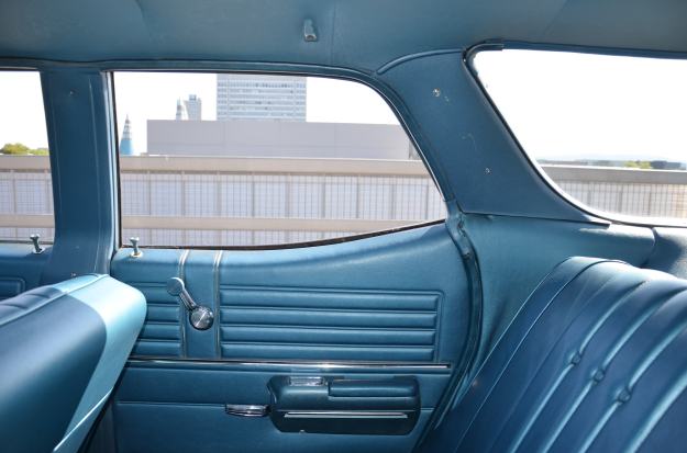 68er Chevelle Malibu Station Wagon backseat