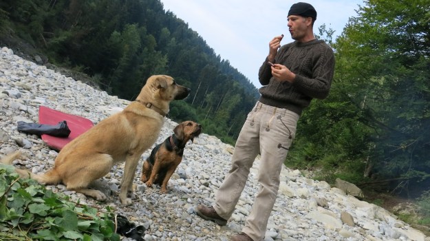 river camp and fish 050