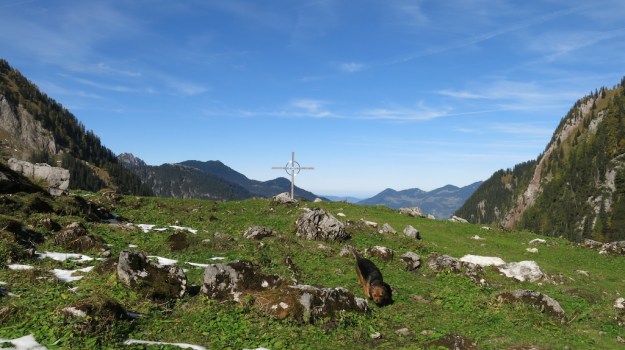 Hiking to the Sarotlahütte  795