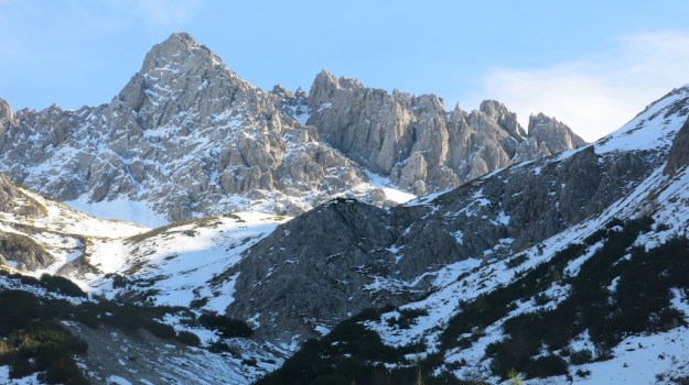 Hiking to the Sarotlahütte  799