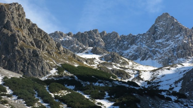 Hiking to the Sarotlahütte  800