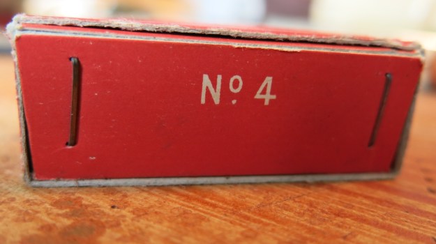 Omega Bureaunadeln  718